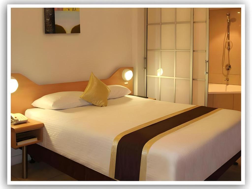 Peninsula International Hotel Suva Esterno foto
