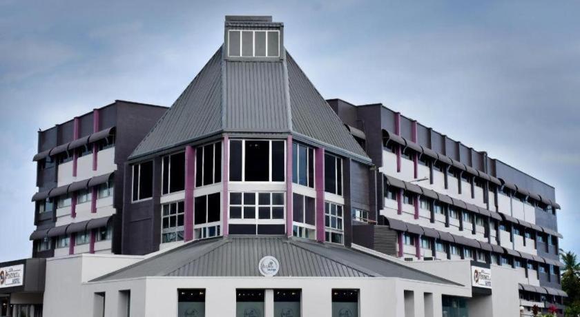 Peninsula International Hotel Suva Esterno foto