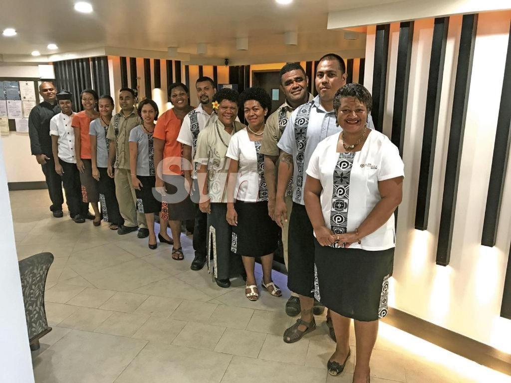 Peninsula International Hotel Suva Esterno foto